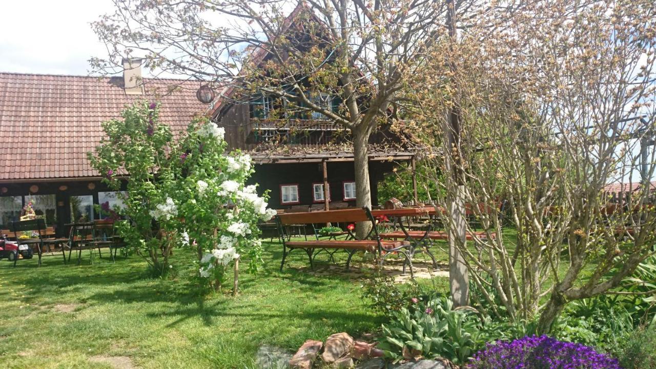 Gaestehaus Der Gamser Winzerstube Bad Gams Exterior foto
