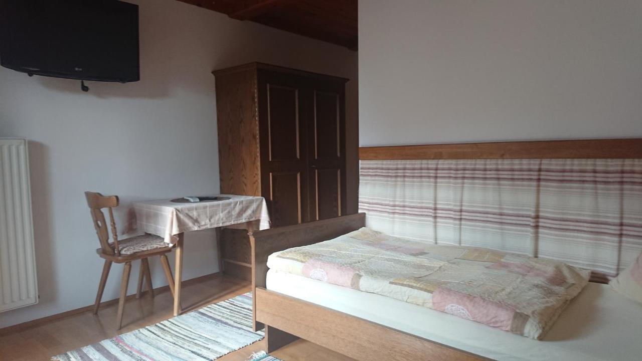 Gaestehaus Der Gamser Winzerstube Bad Gams Exterior foto